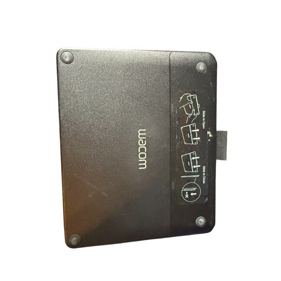 Wacom Intuos Photo Pen and Touch Tablet – No Cables or Pen - Picture 2 of 2
